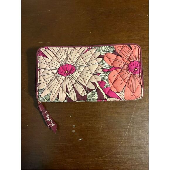 Vera Bradley large size floral wallet - Picture 2 of 6
